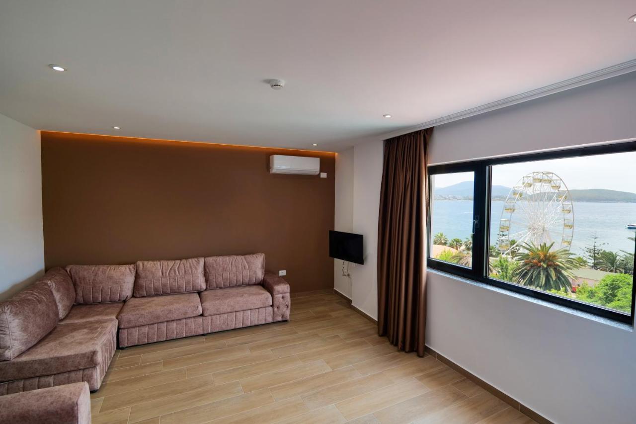 Adora'S View Hotel Sarandë Buitenkant foto